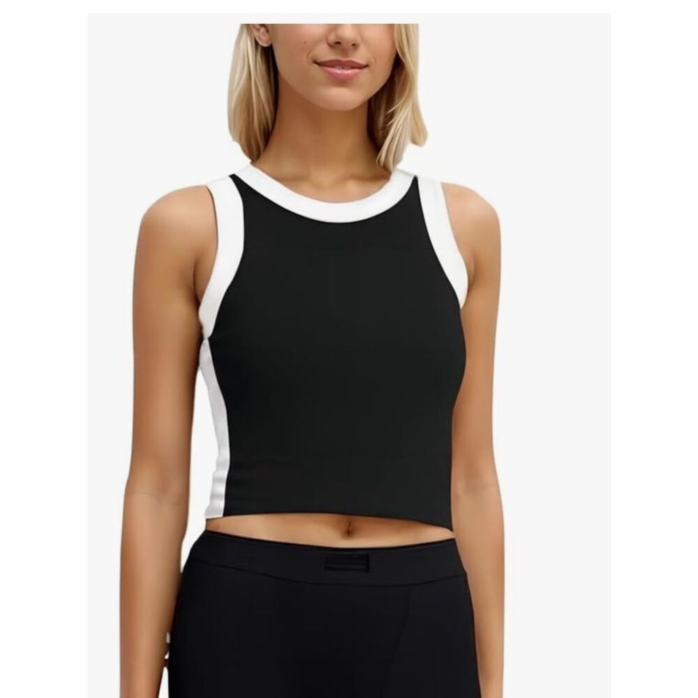 NewBlack/ White Crop Top